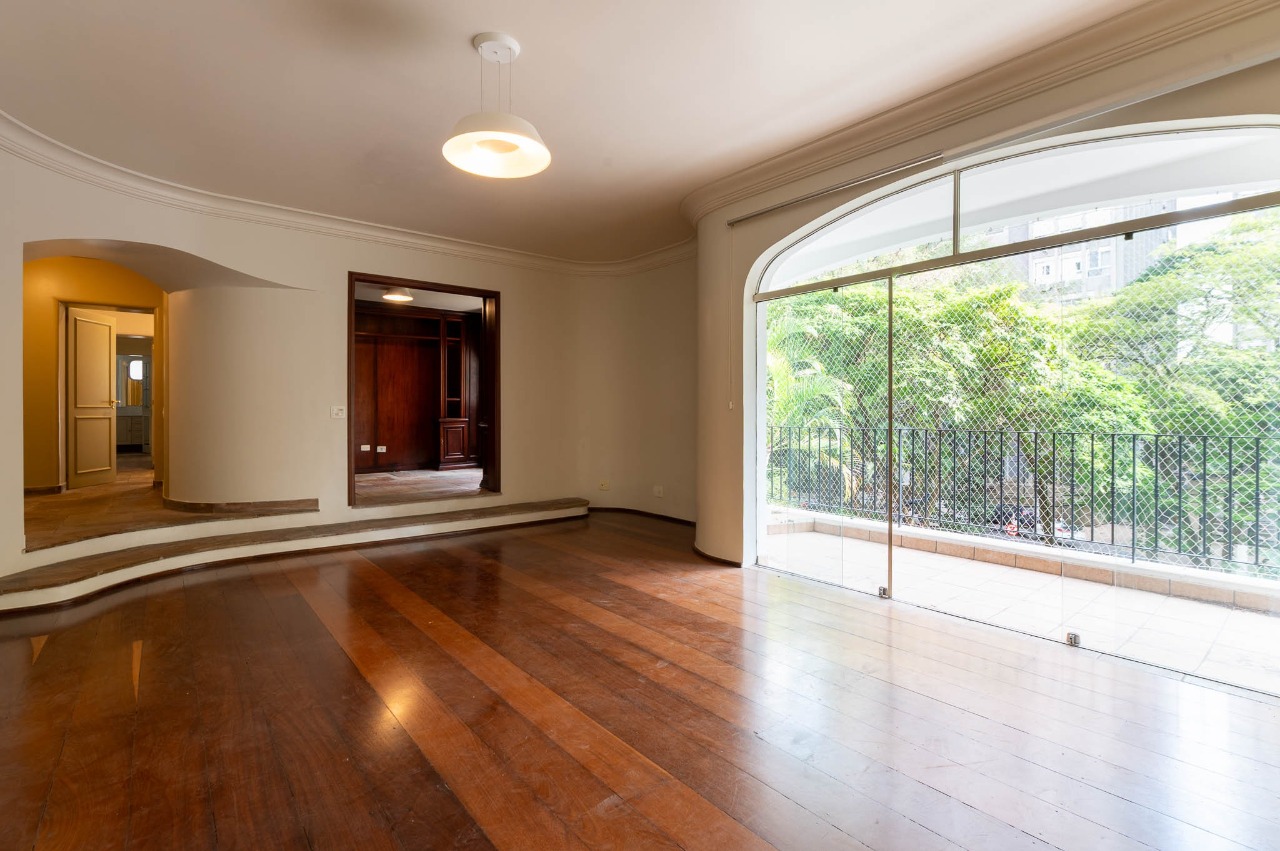 Apartamento de alto padrão no Jardim Paulistano, São Paulo.